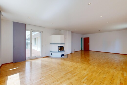 leerer raum mit holzfußboden, wood finish floor, natürliches licht, natural light, und inside property