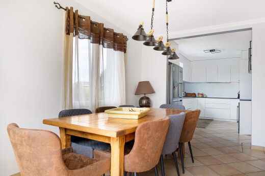 dining room featuring light tile patterned floors