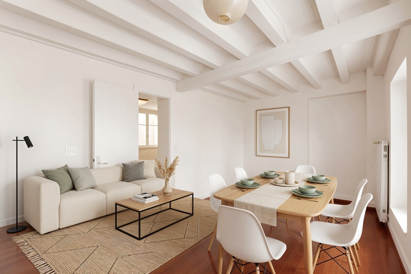salon / salle à manger avec inside property, sol en finition bois, wood finish floor, lumière naturelle, et natural light