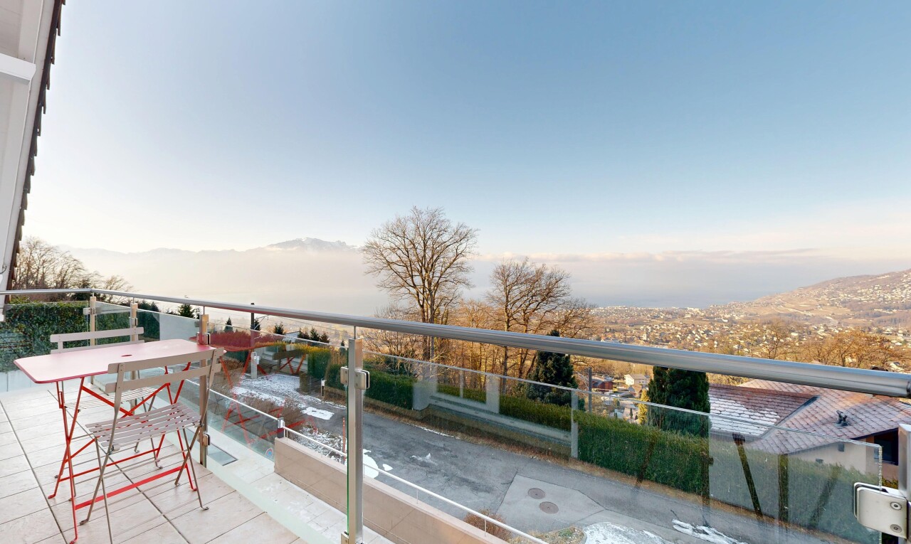 balcon avec terrasse, vue sur la montagne, mountain view, et from property