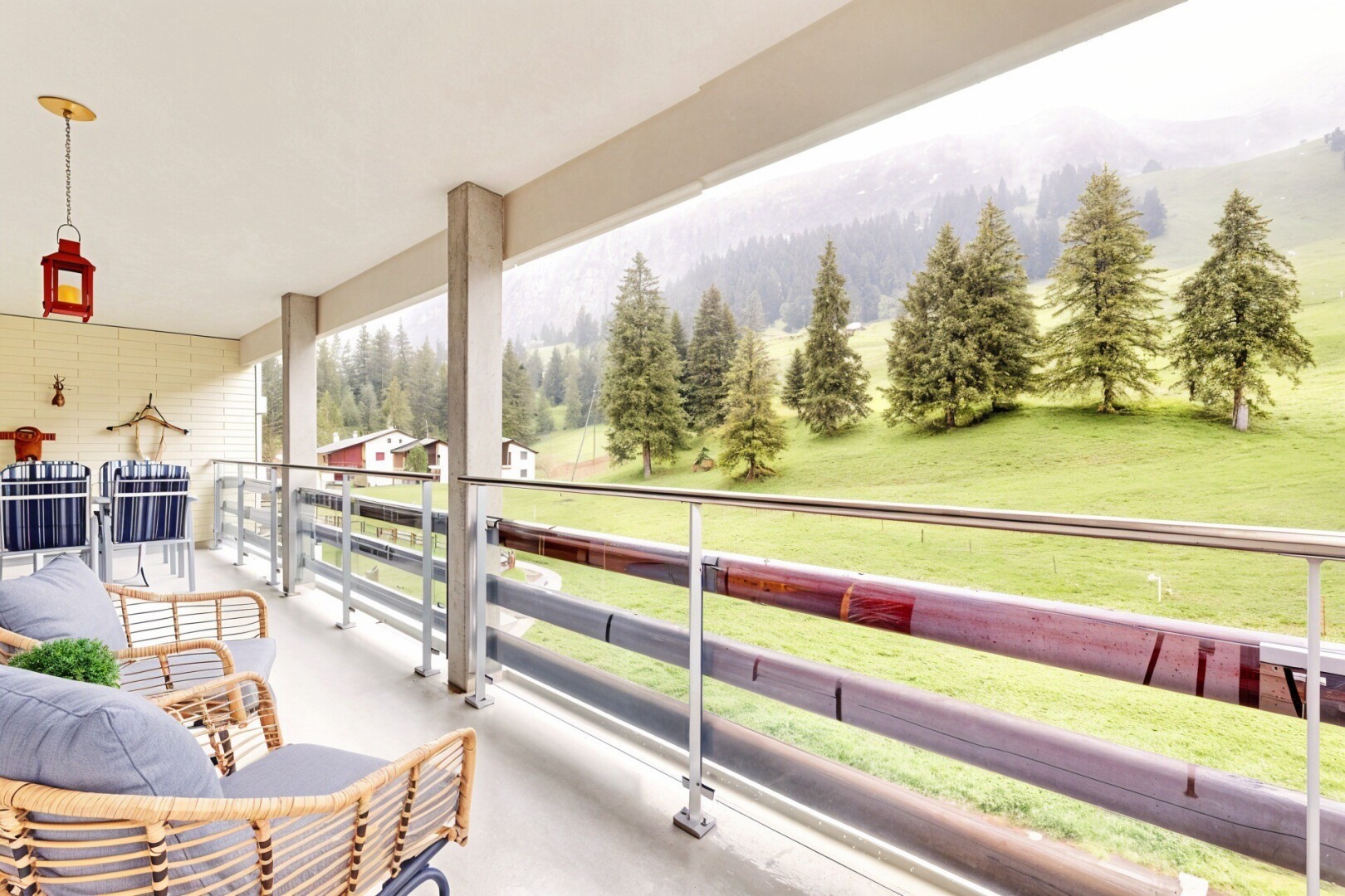 balkon mit from property, balkon, blick auf die berge, und mountain view