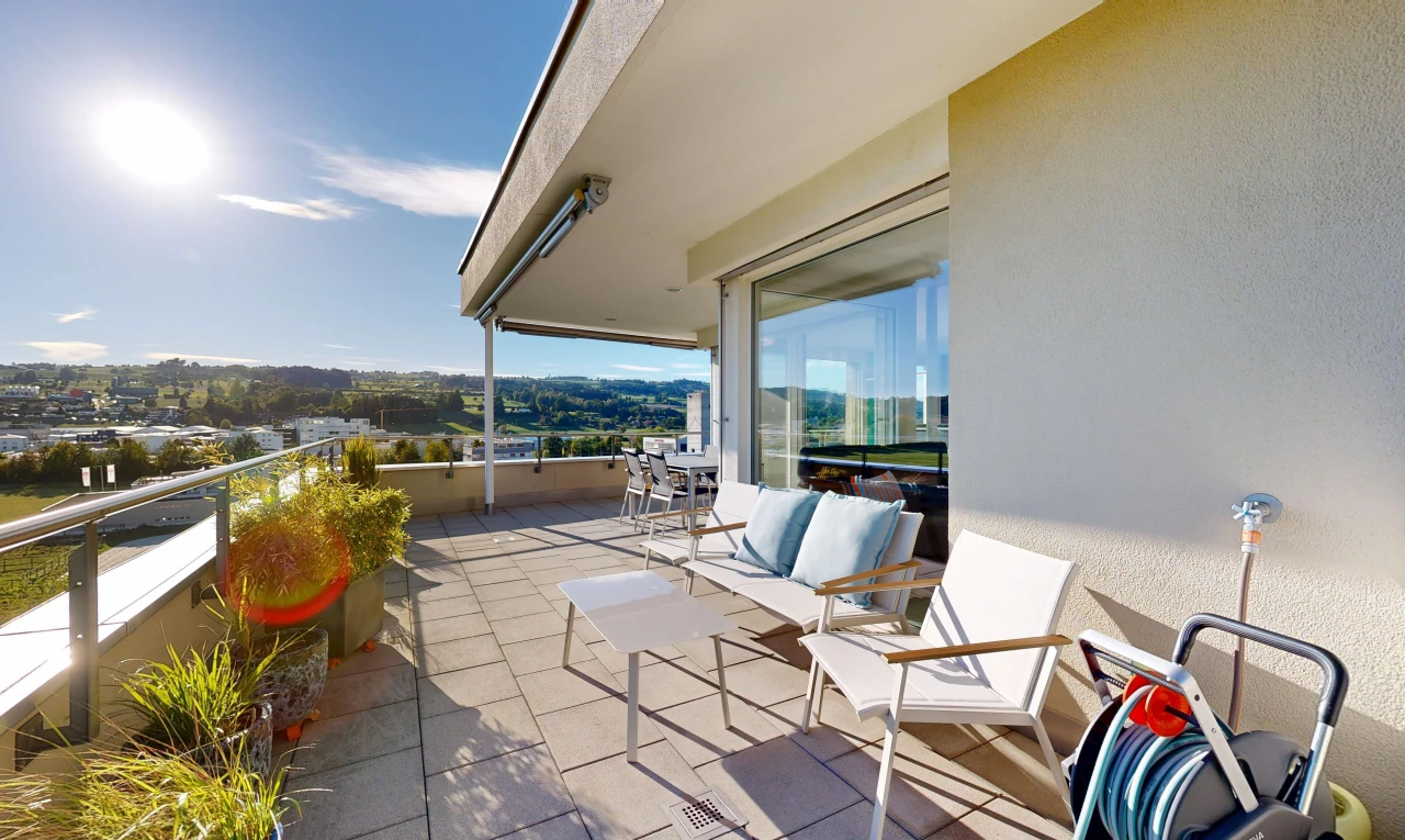 terrasse mit terrasse, day time, und from property