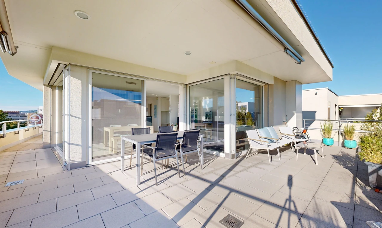 terrasse mit day time und from property