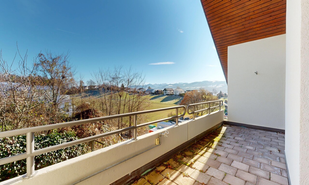 balcon avec day time, balcon, et from property