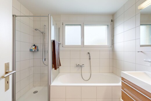 bad mit schminktisch, bad, spiegel, komplettes badezimmer, und inside property