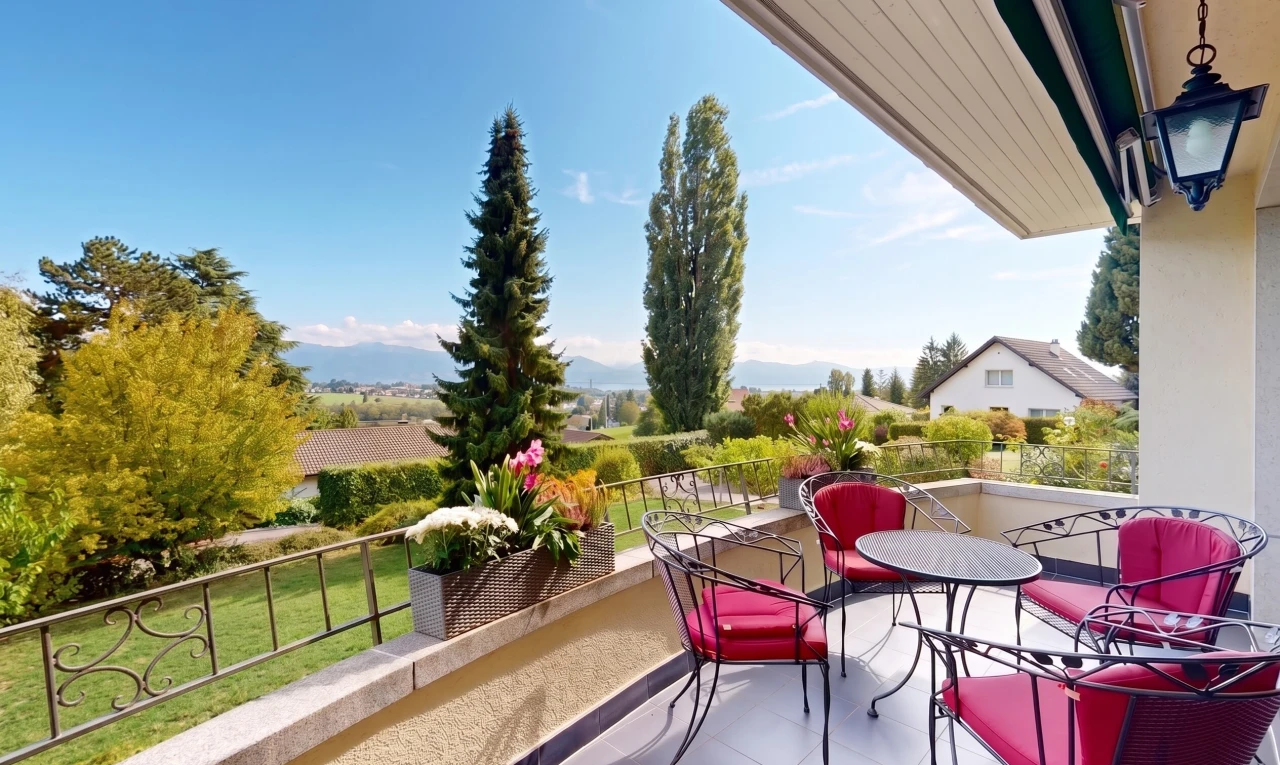 balcon avec view focus, from property, day time, et terrasse