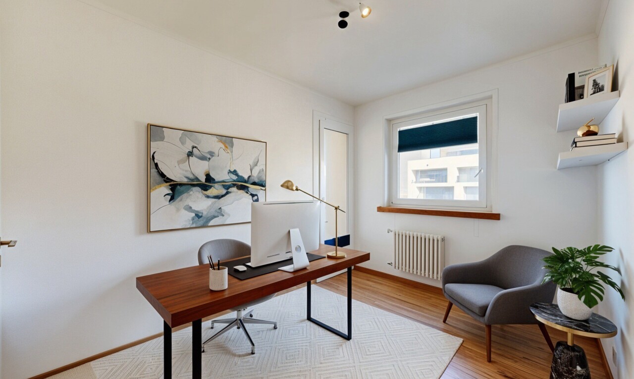 leerer raum mit holzfußboden, wood finish floor, inside property, sockelleisten, und baseboards wall