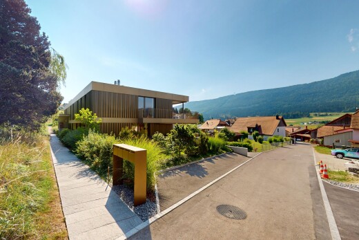außenansicht mit day time, vertikale verkleidung, mountain view, und blick auf die berge