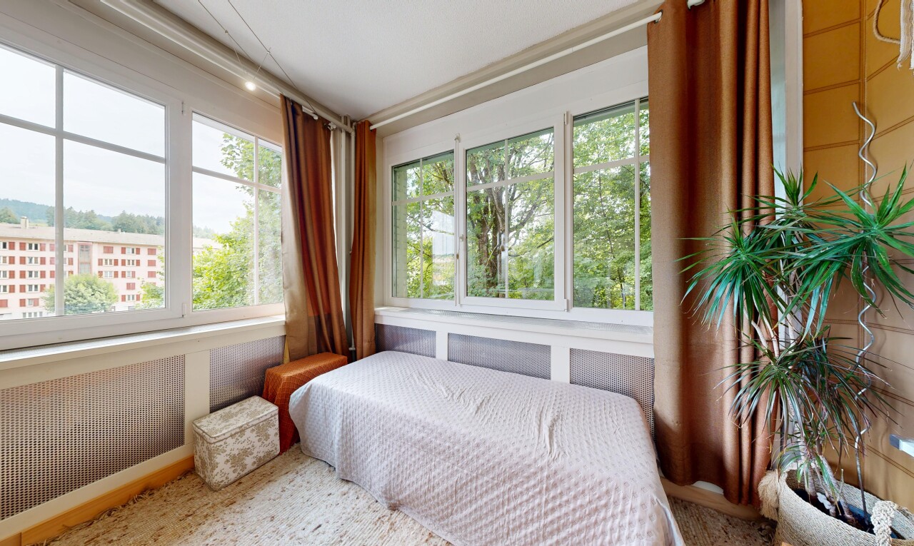 chambre avec inside property, lumière naturelle, et natural light
