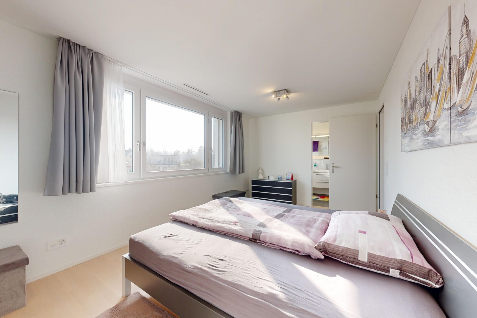 room with ensuite bathroom