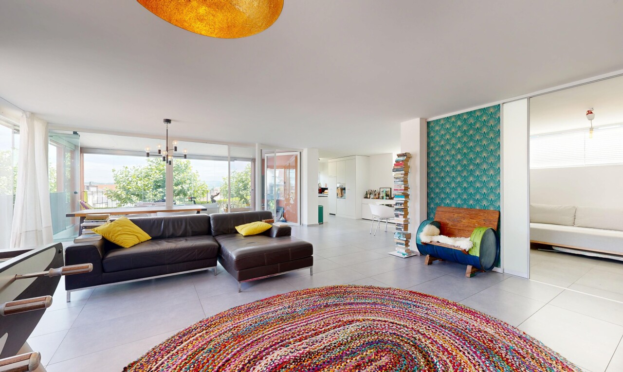 salon avec inside property, tile floor, et sol en carrelage