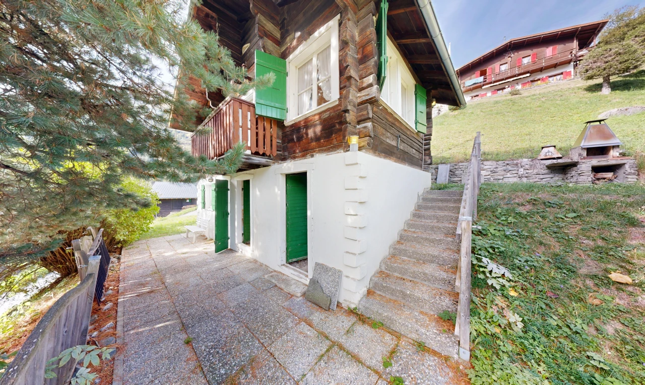 façade avec property visible, from property, escaliers, et bardage horizontal
