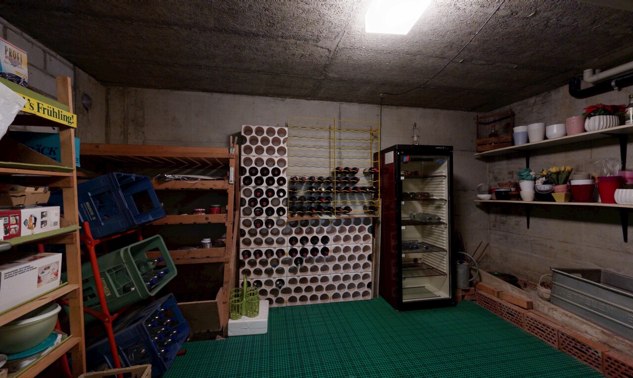 keller mit betonmauer, concrete wall, betondecke, und concrete ceiling
