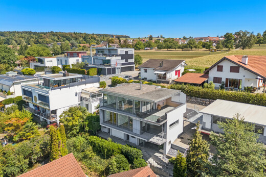 außenansicht mit day time und drone view
