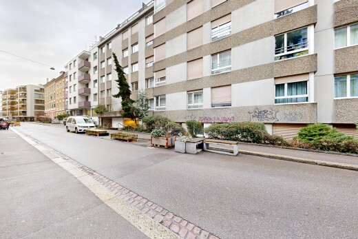 außenansicht mit blick auf wohnanlage, apartment complex view, und overcast