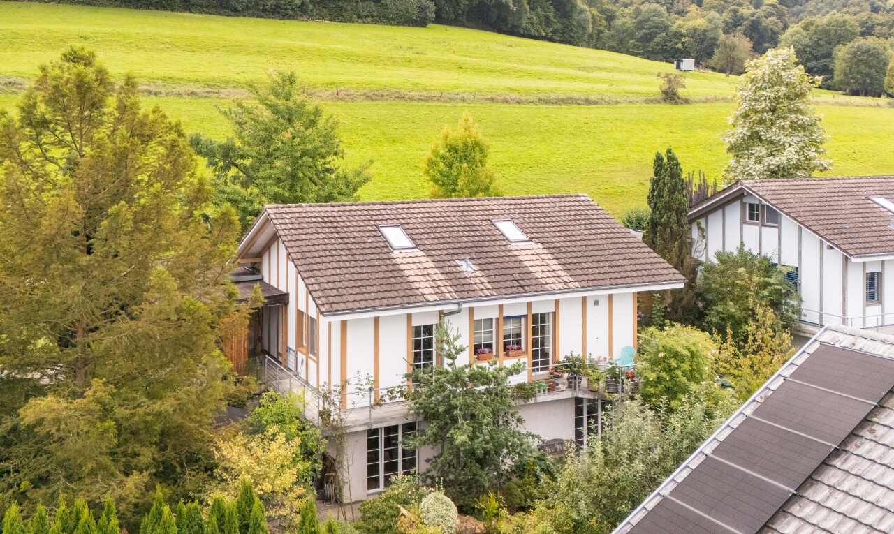 außenansicht mit property visible, ziegeldach, waldblick, woods view, und stuckverkleidung
