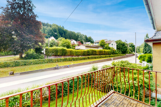 balkon mit from property, day time, und balkon