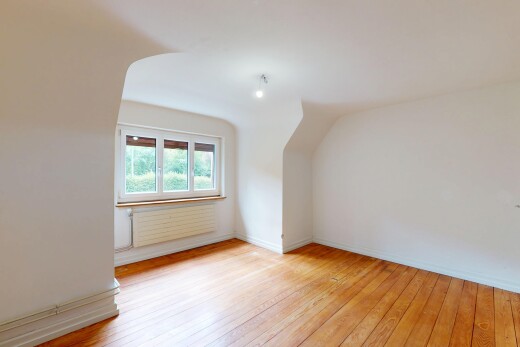 leerer raum mit natürliches licht, natural light, gipskartonwand, drywall, und inside property