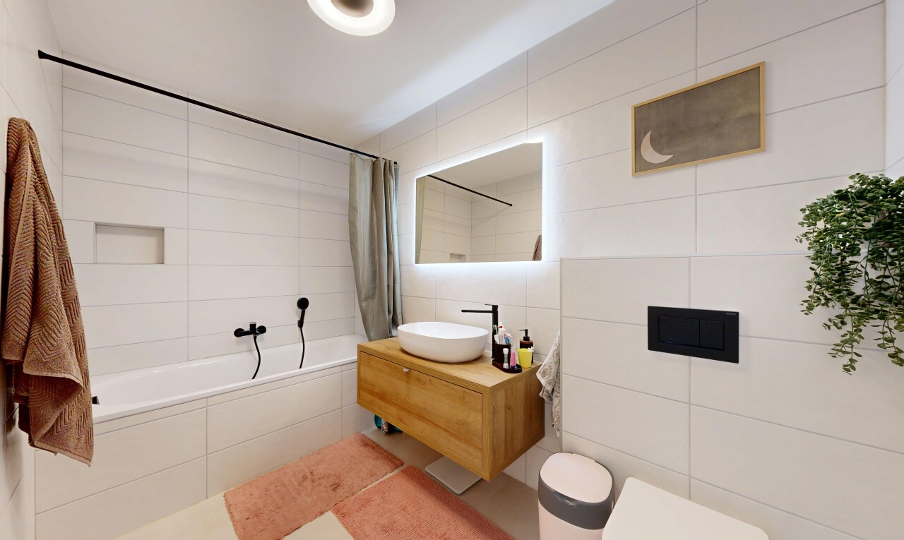 bad mit komplettes badezimmer, spiegel, schminktisch, tile wall, und fliesenwand
