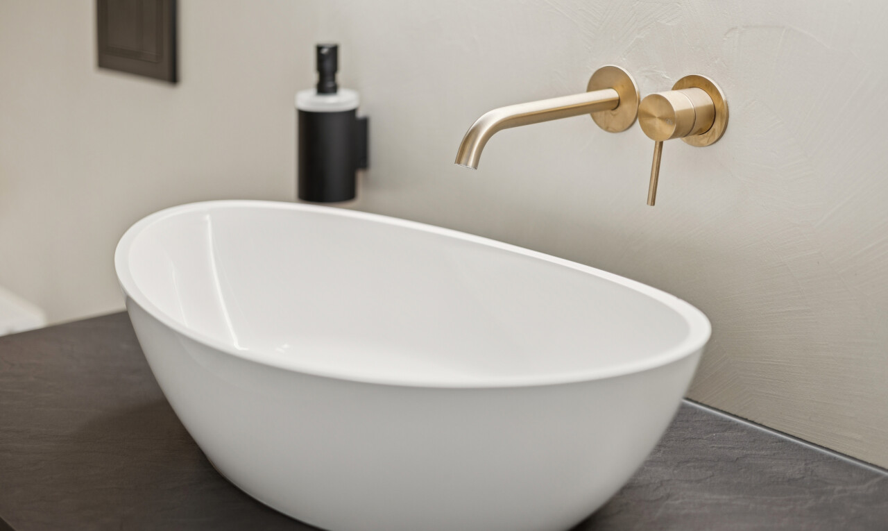 einzelheiten mit interior, wall, bathroom, bad, und waschbecken