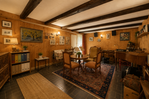 esszimmer mit holzwand, wood wall, dated wood wall, balkendecke, und beamed ceiling