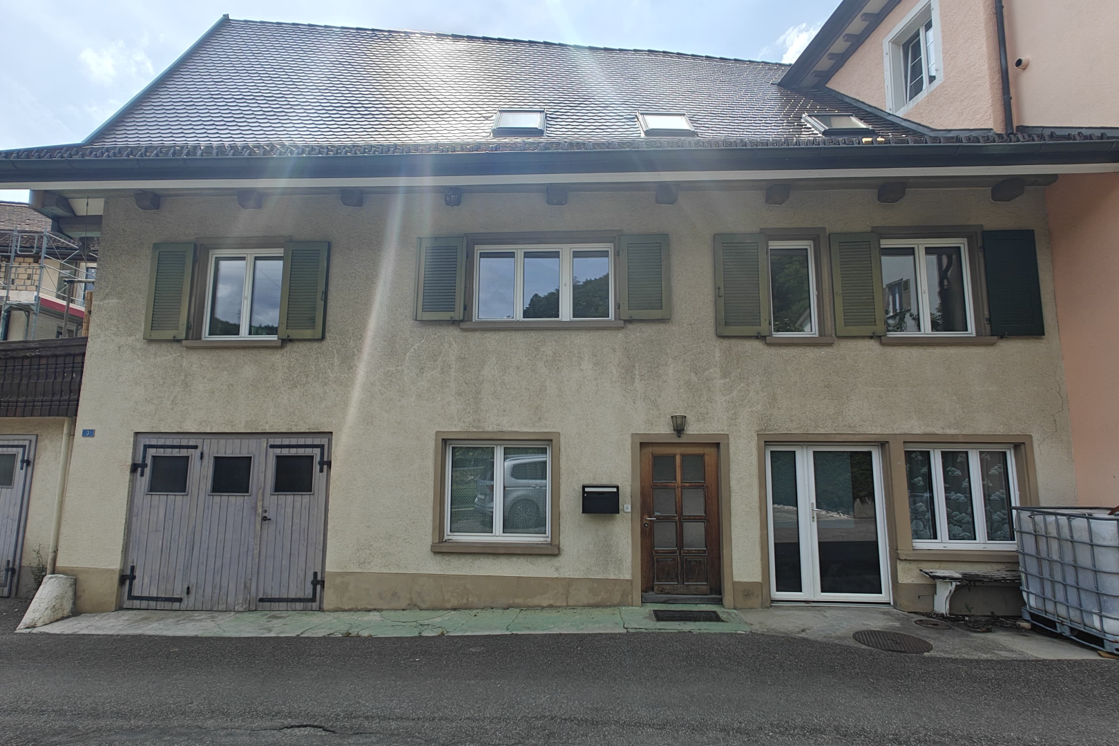 extérieur du bâtiment avec property visible