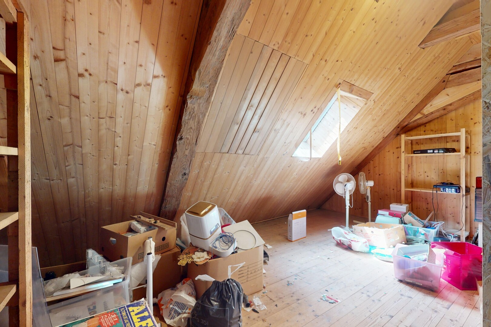espace intérieur avec puits de lumière