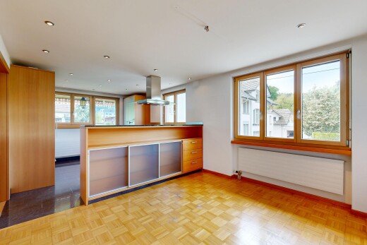 pièce vide avec radiateur, inside property, cloison sèche, drywall, et parquet floor