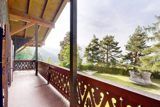 balcon avec balcon et from property