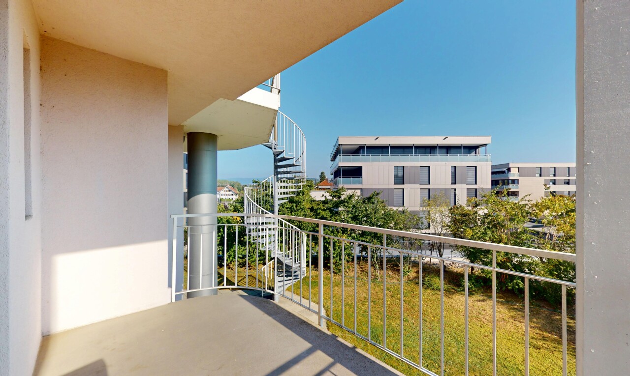 balcon avec day time, from property, et balcon