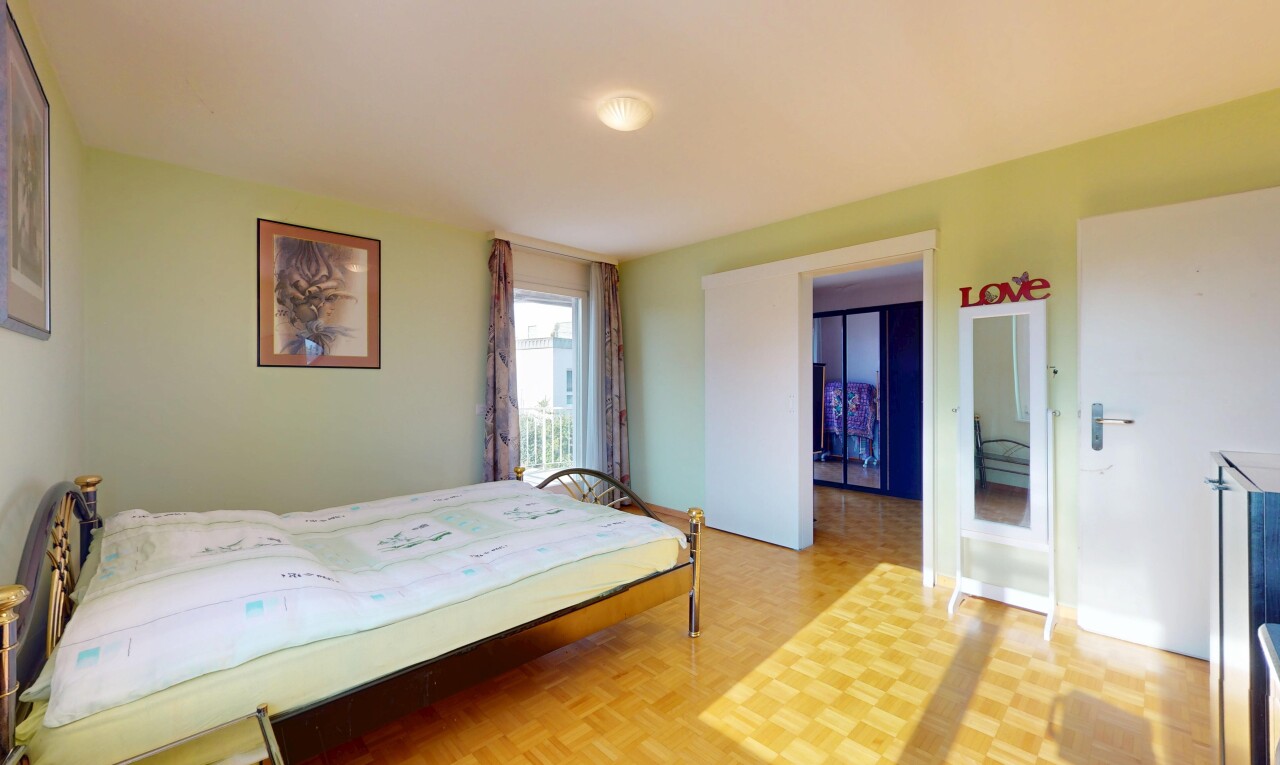 chambre avec cloison sèche, drywall, lumière naturelle, natural light, et inside property