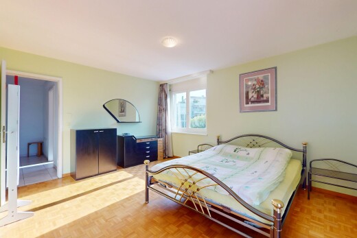 zimmer / schlafzimmer mit natürliches licht, natural light, gipskartonwand, drywall, und inside property