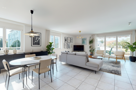 wohn- / esszimmer mit inside property, natürliches licht, natural light, fliesenboden, und tile floor