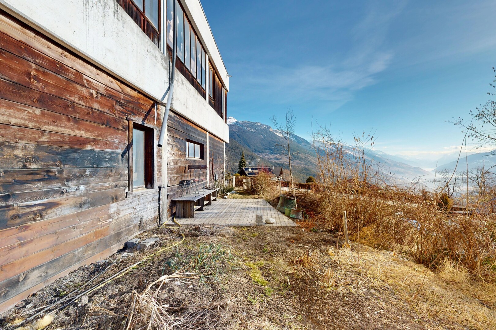 blick auf die berge mit from property, blick auf die berge, mountain view, und day time