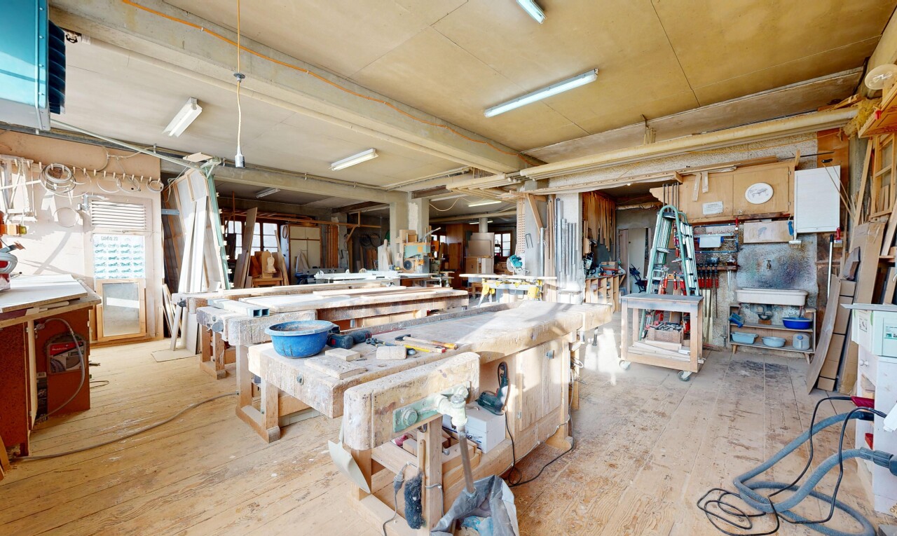 esszimmer mit inside property, holzfußboden, wood finish floor, werkstatt, und hardwood floor