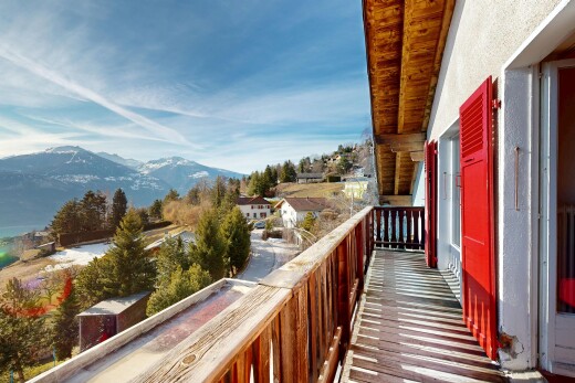 balkon mit from property, balkon, blick auf die berge, mountain view, und day time