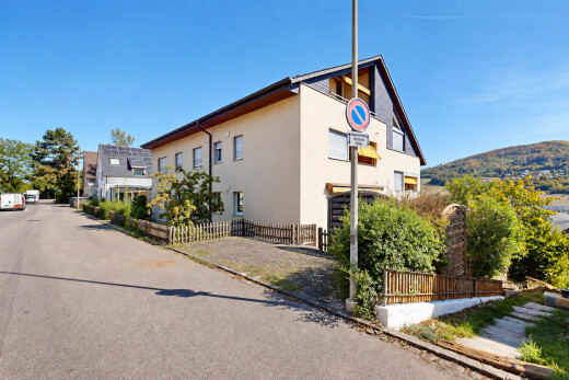 außenansicht mit day time, zaun, und stuckverkleidung