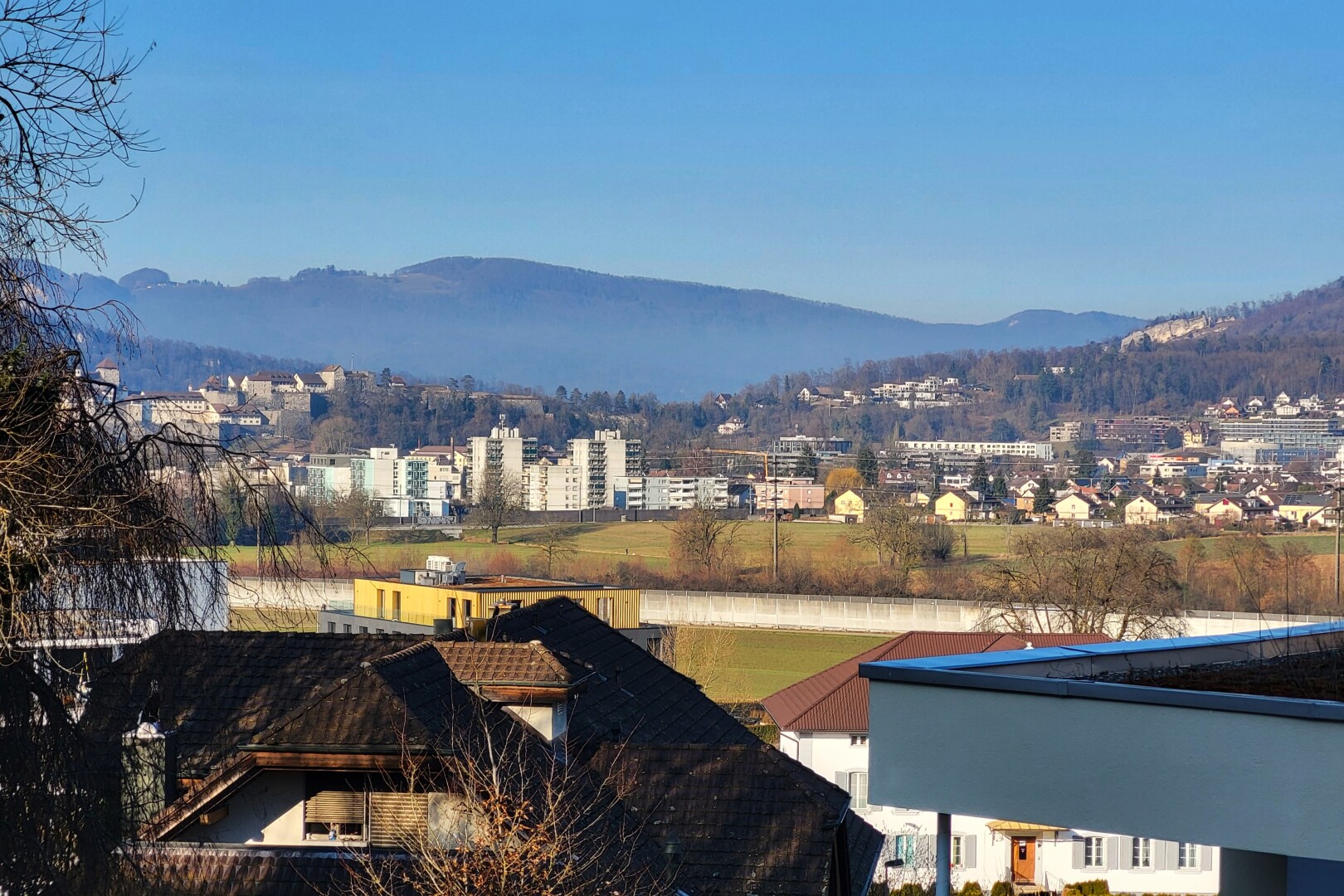 vue sur la montagne avec vue sur la montagne, mountain view, et day time