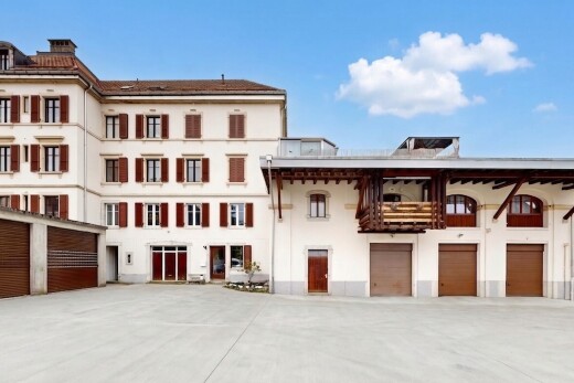 außenansicht mit auffahrt, day time, und eingebaute garage