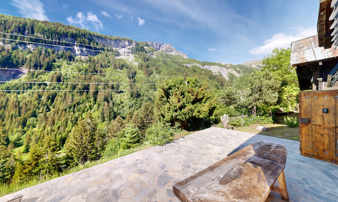 vue sur la montagne avec from property, day time, vue sur la montagne, mountain view, et vue sur la forêt