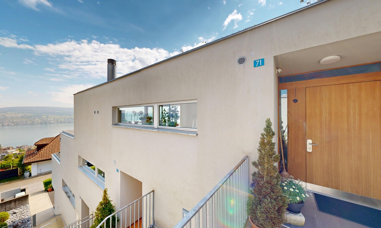 terrasse avec day time, water view, et vue sur l'eau