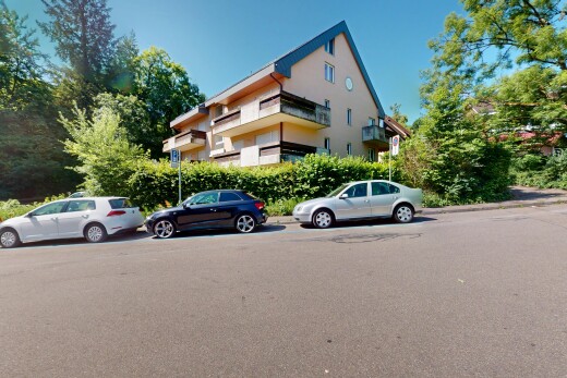 außenansicht mit property visible und day time