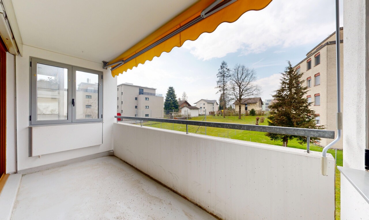 balkon mit day time, from property, und balkon
