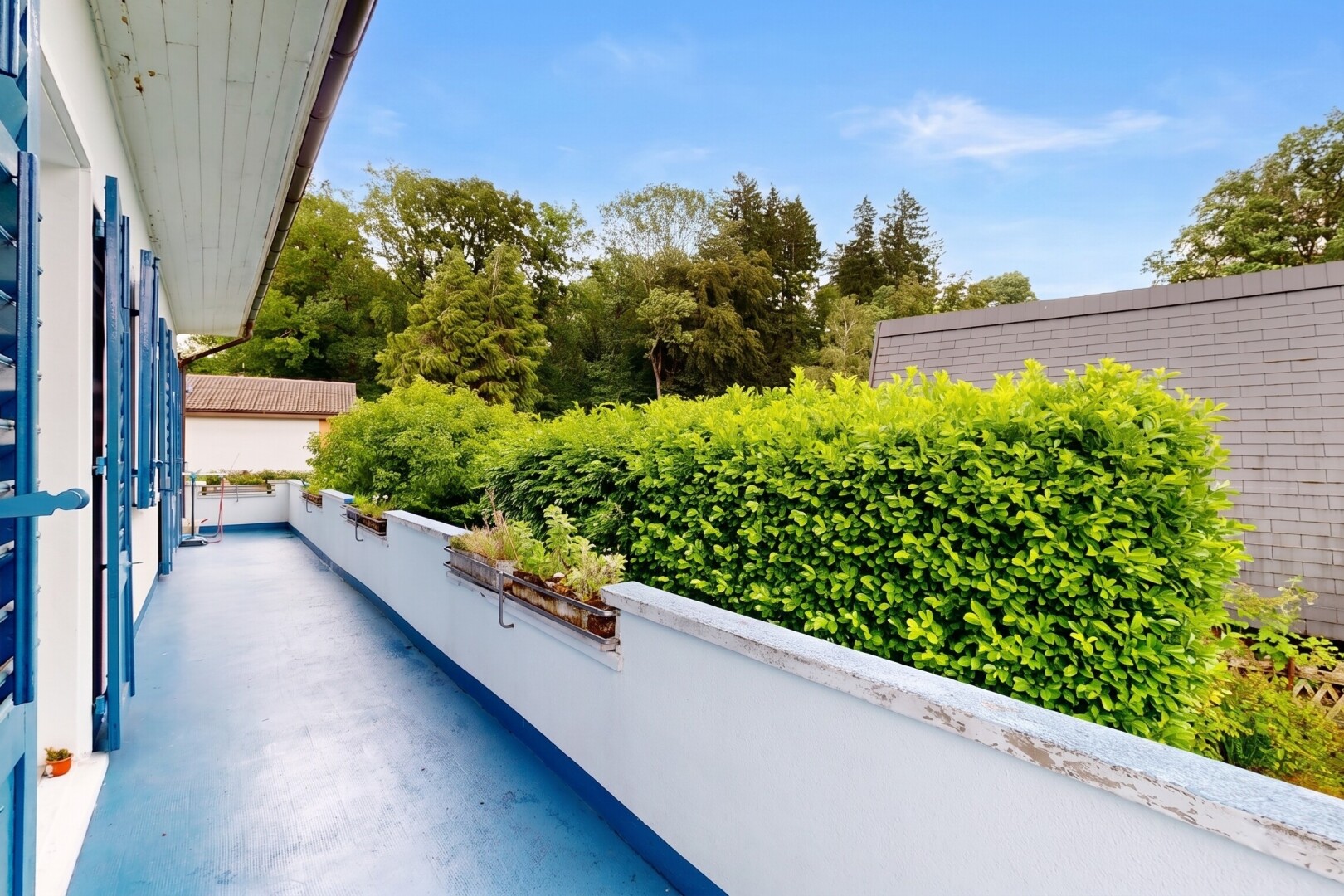 balkon mit from property, balkon, und day time