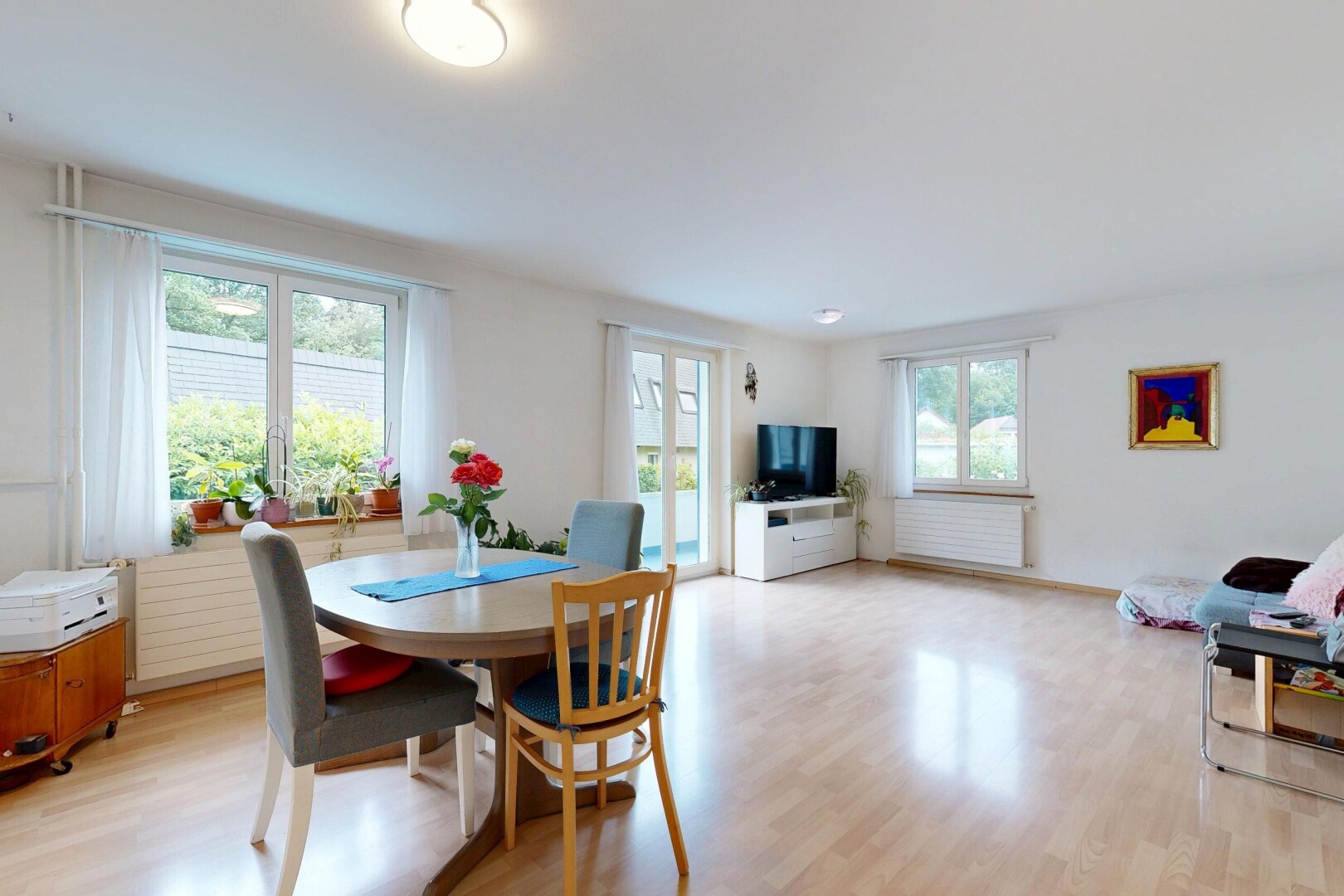 esszimmer mit holzfußboden, wood finish floor, gipskartonwand, drywall, und inside property