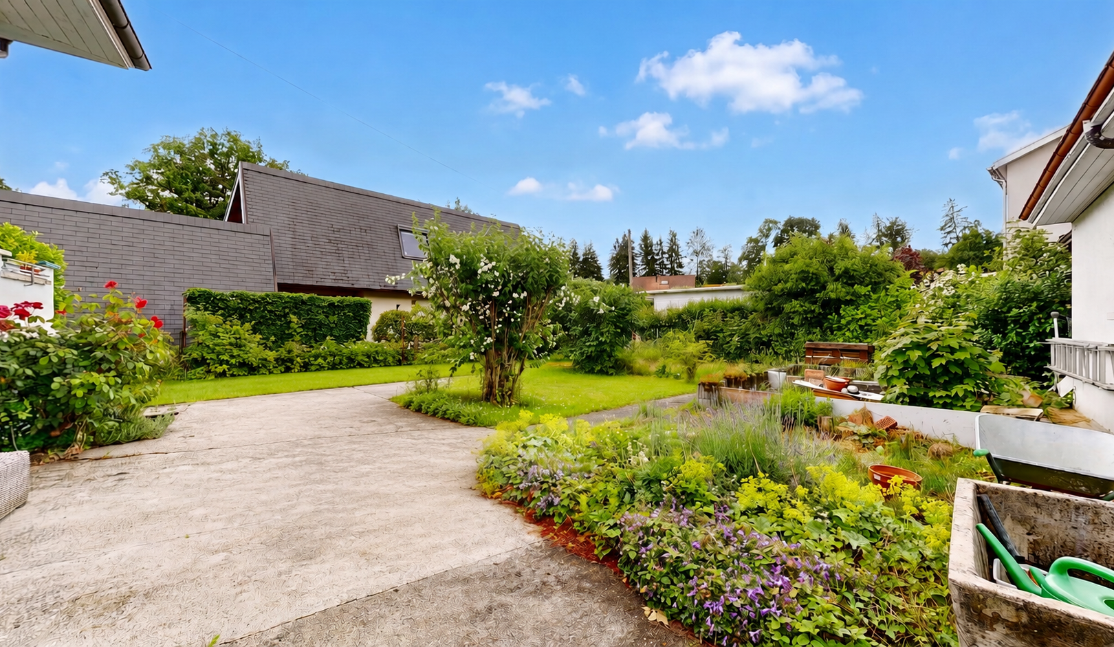 garten mit from property und day time