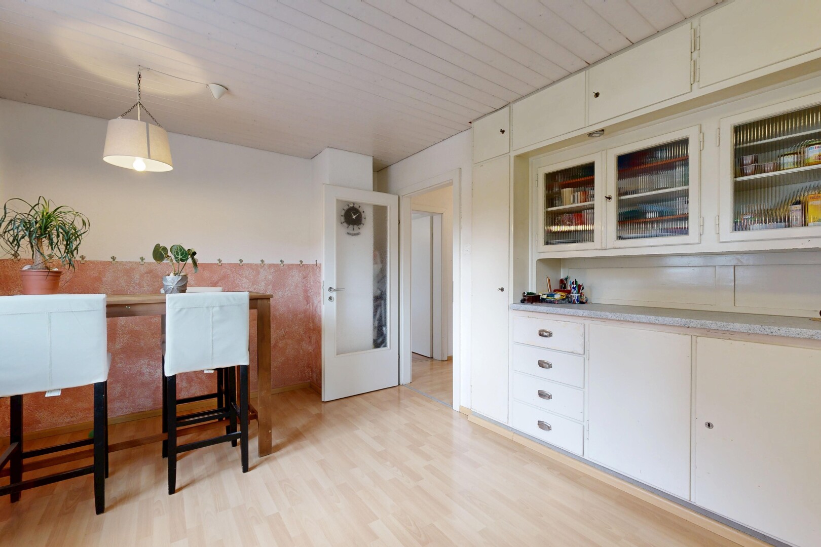 esszimmer mit holzfußboden, wood finish floor, light floor, inside property, und gipskartonwand