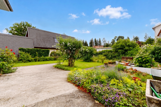 garten mit from property und day time