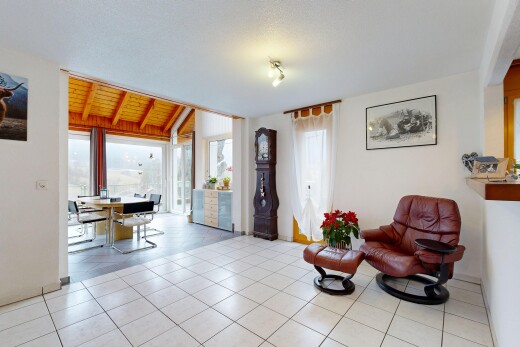 salon avec lumière naturelle, natural light, cloison sèche, drywall, et inside property