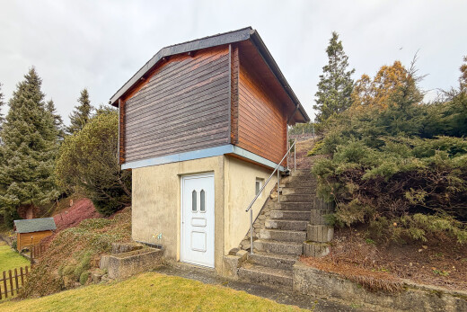 façade avec escaliers, bardage horizontal, bardage en bois, overcast, et bardage en stuc